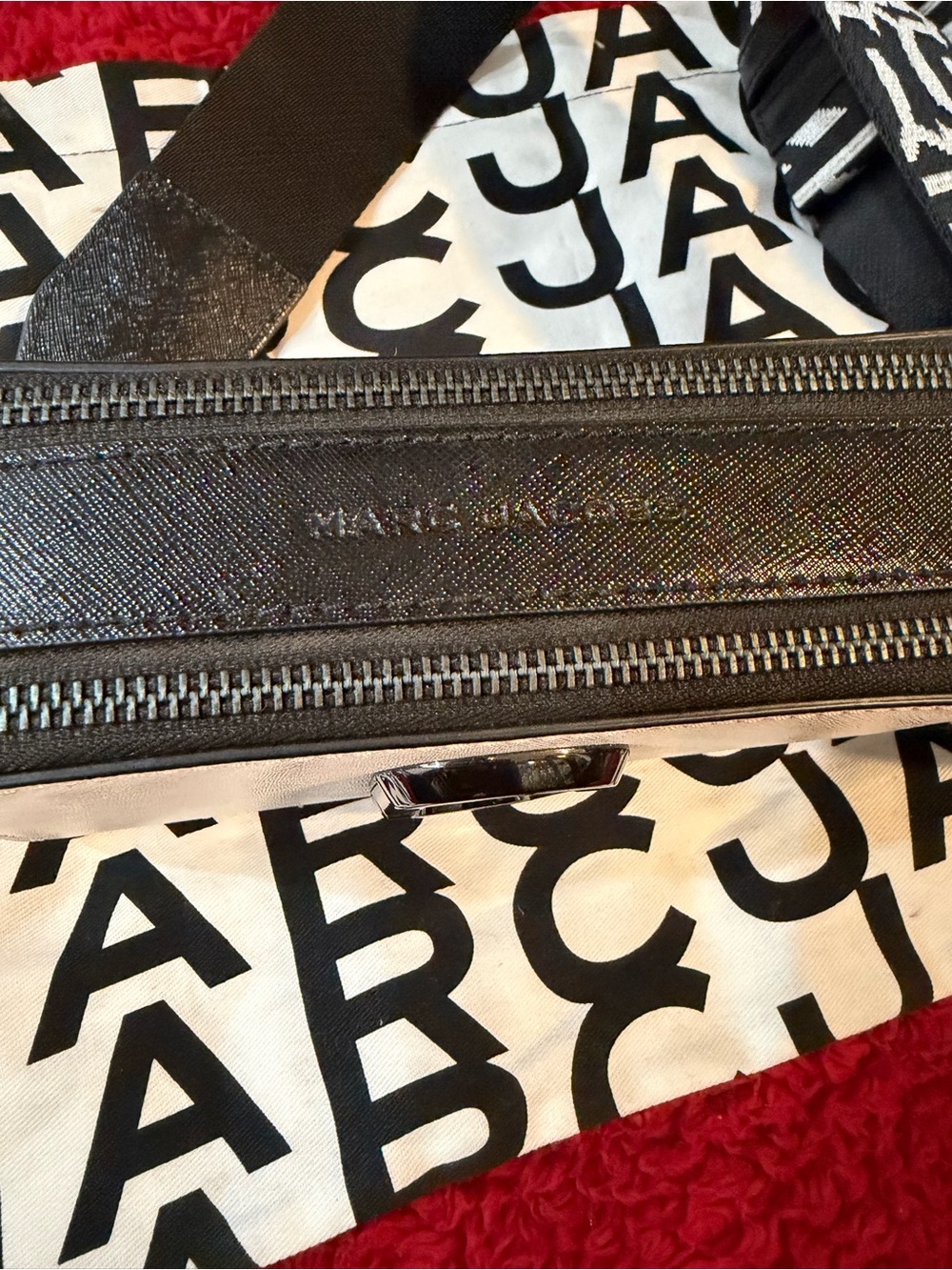 Marc Jacobs White Snapshot Camera Bag with Black Logo Strap - Picture 4 of 4